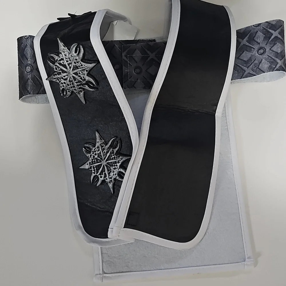 Target Hyde and Eek! Kids L Winter Wolf Ninja Costume - Black, Gray, White EUC